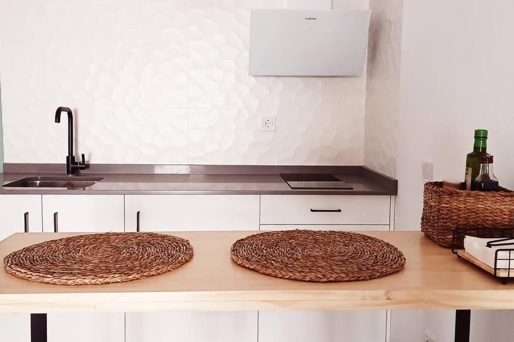 Serendipia: Tu Hogar En Este Blanco Pueblo Frigiliana Eksteriør billede